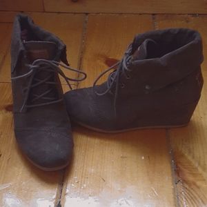 Womens brown wedge boots